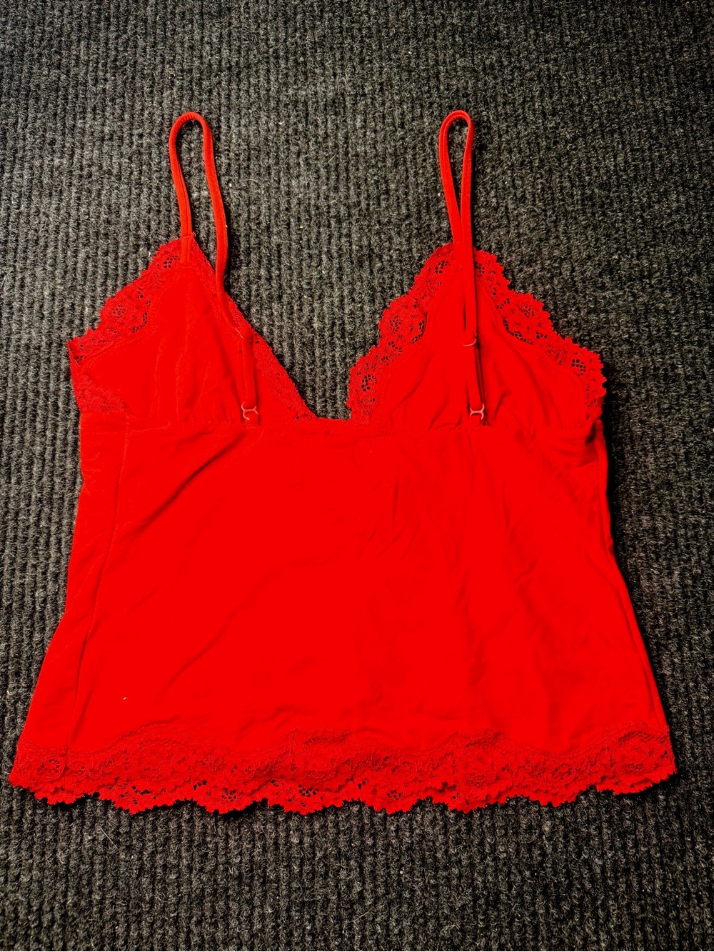SKIMS Triangle Cami Red Size Medium Lace Trim Camisole Tank Top - Picture 2 of 3